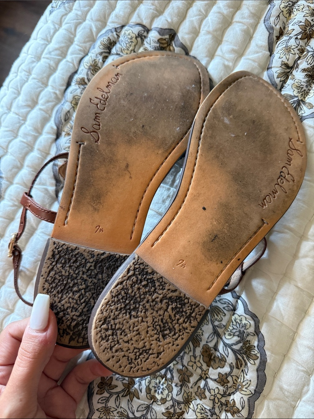 Sam Edelman Brown Croc-Embossed T-Strap Sandals - Picture 3 of 3